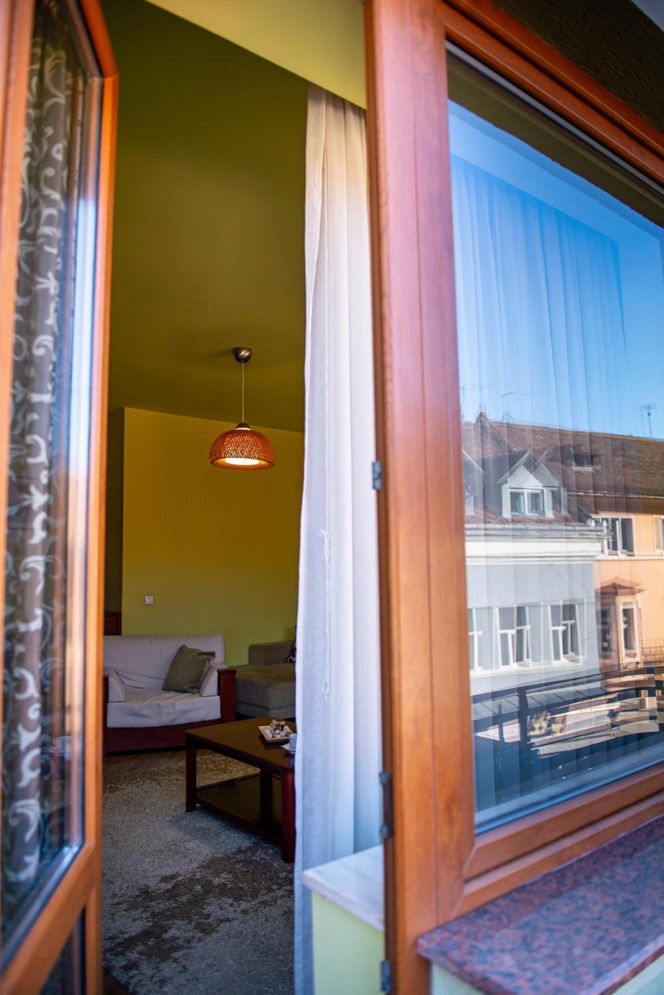 Pilvax Nr 3 * Braşov